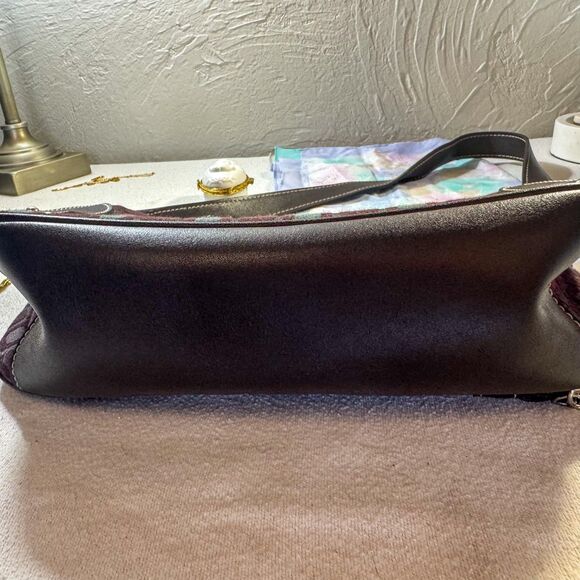 Vintage Woven Rattan and Faux Croc Handbag - Picture 5 of 10